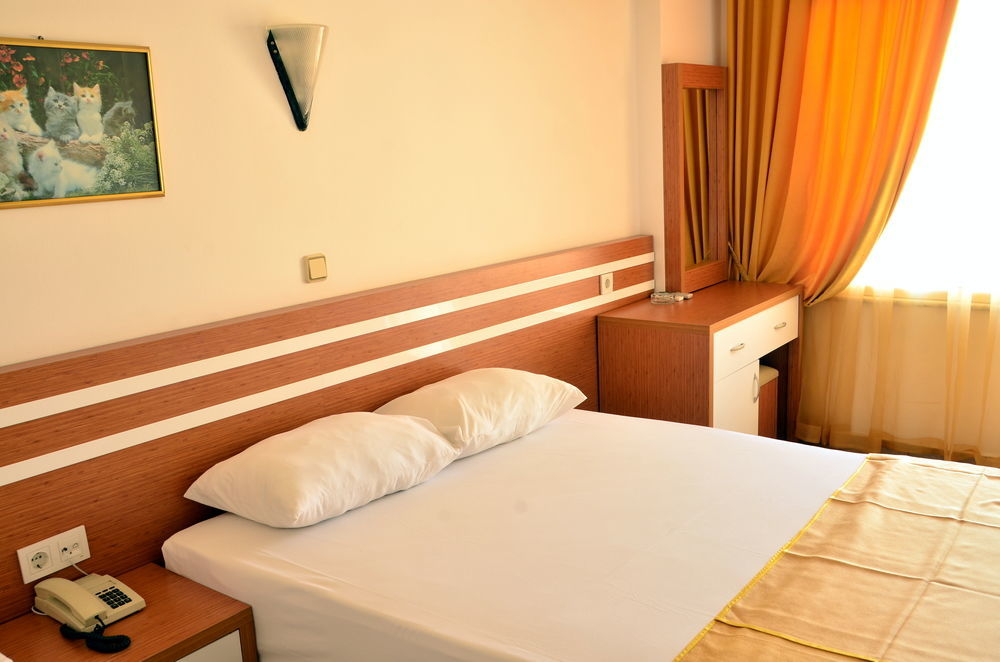 Sun Maris City Hotel Marmaris Bagian luar foto